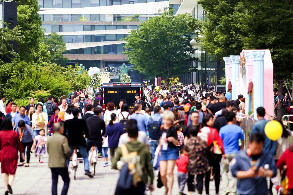 一年一度的「阿里日」是紀念2003年非典期間，集團上下同舟共濟之情的活動。